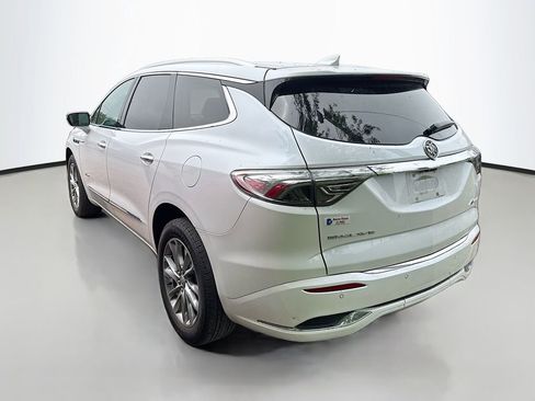 Used 2024 Buick Enclave Avenir FWD image 5