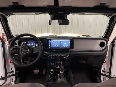 Used 2025 Jeep Wrangler Unlimited Sport S 4xe AWD/4WD image 30