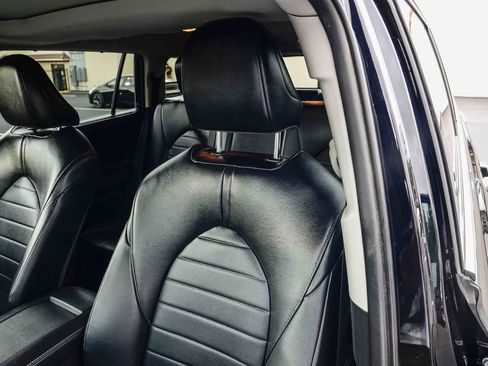 Certified 2022 Toyota Highlander XLE image 27