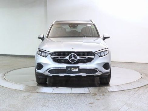 Used 2025 Mercedes-Benz GLC 350e 4MATIC w/ Driver Assistance Package image 13
