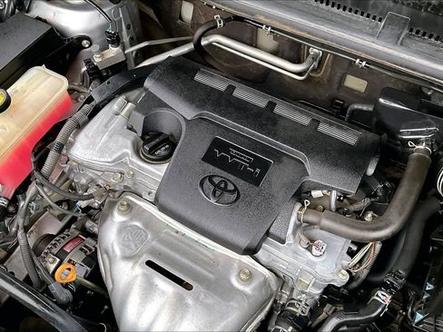 Used 2017 Toyota RAV4 XLE image 32