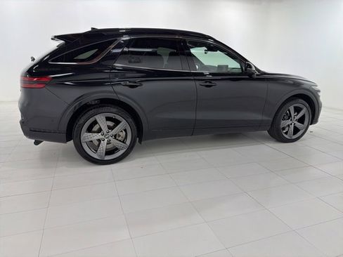 Used 2022 Genesis GV70 3.5T Sport w/ Sport Prestige Package image 6