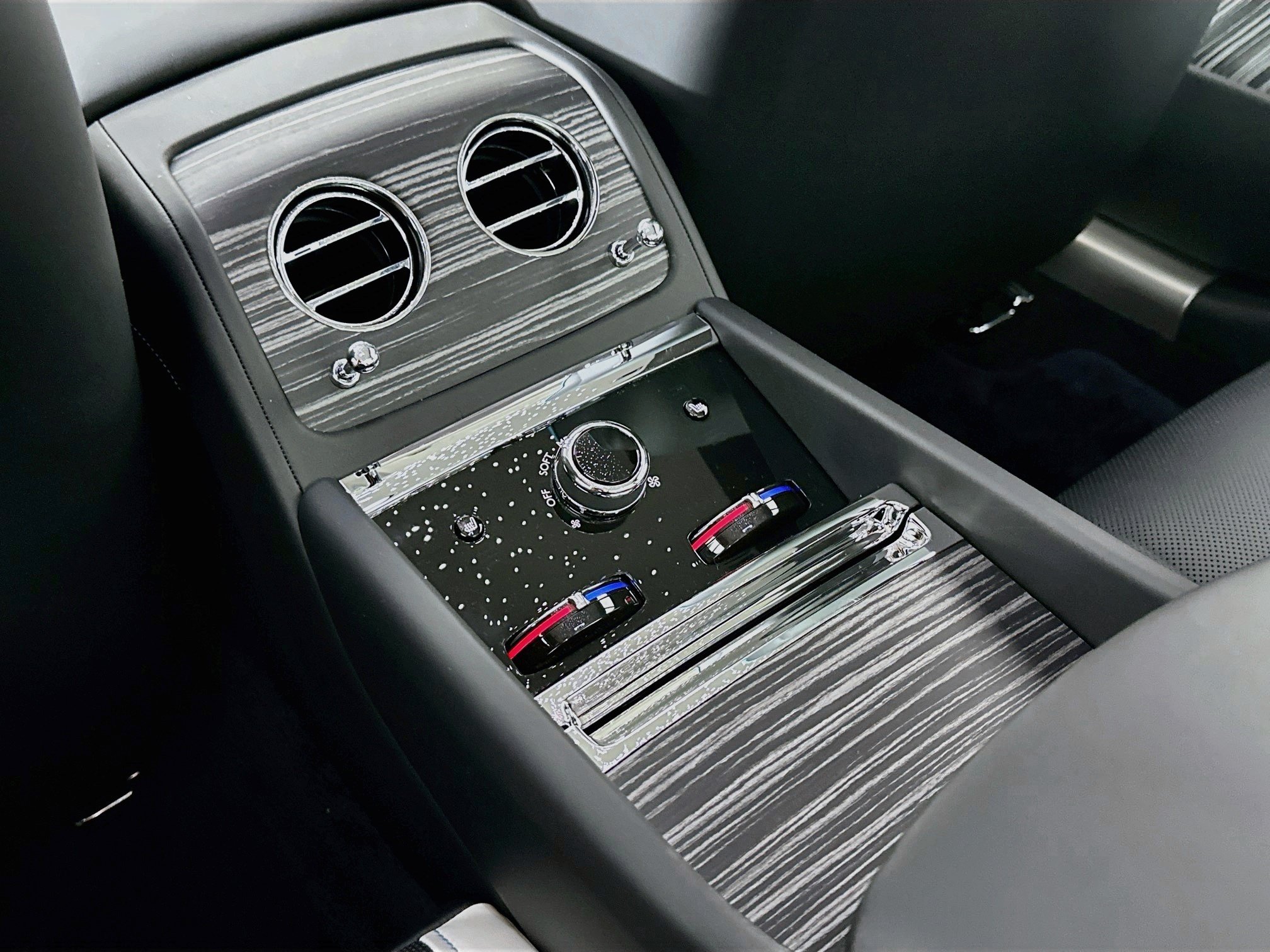 New 2026 Rolls-Royce Spectre w/ Spectre Enhancement Package AWD/4WD image 24