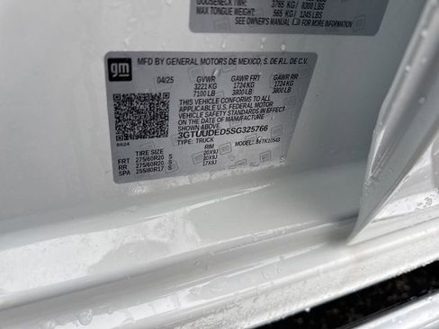 Used 2025 GMC Sierra 1500 SLT image 42