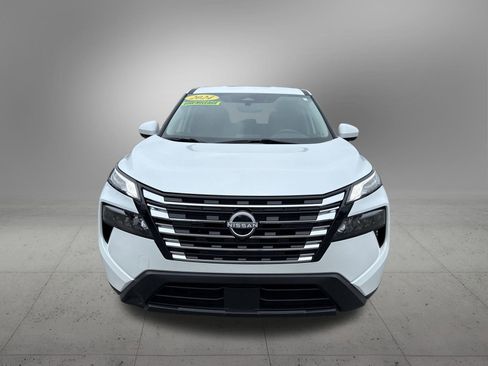 Used 2024 Nissan Rogue SV image 7