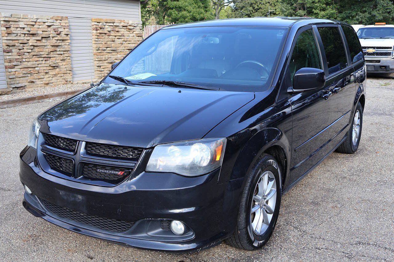 Used 2014 Dodge Grand Caravan R/T w/ Driver Convenience Group FWD image 3