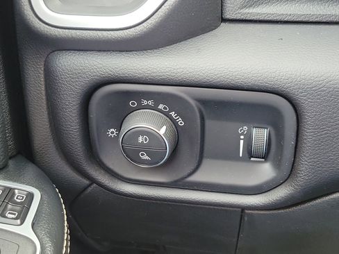 Used 2024 RAM 2500 Big Horn w/ Bed Utility Group image 12