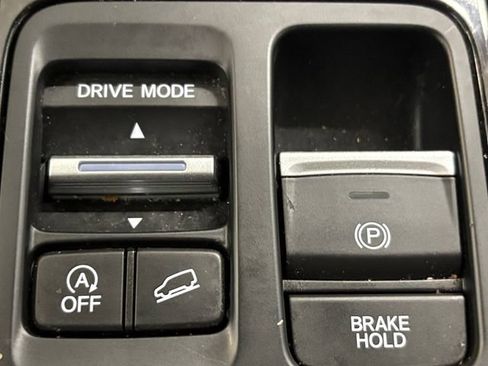 Used 2025 Honda Pilot Touring image 33