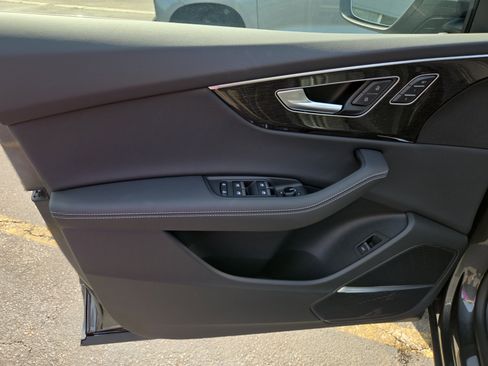 New 2026 Audi Q8 Premium Plus image 5