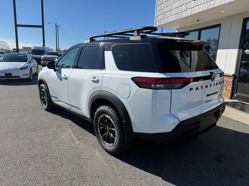 Used 2025 Nissan Pathfinder Rock Creek image 6