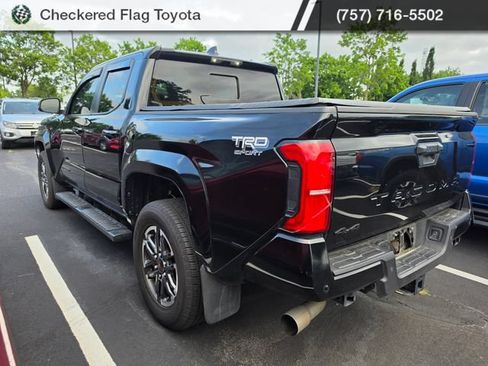 Used 2024 Toyota Tacoma TRD Sport w/ TRD Sport Upgrade Package AWD/4WD image 4