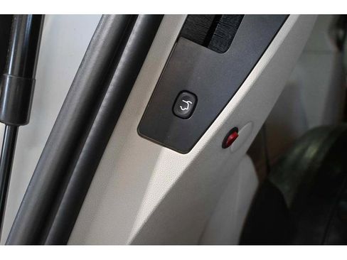Used 2017 Dodge Grand Caravan SXT FWD image 26