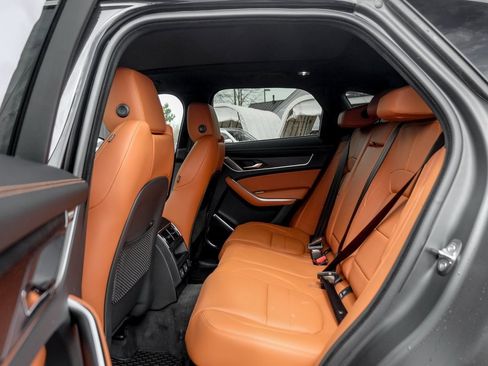 New 2026 Jaguar F-PACE R-Dynamic S image 16