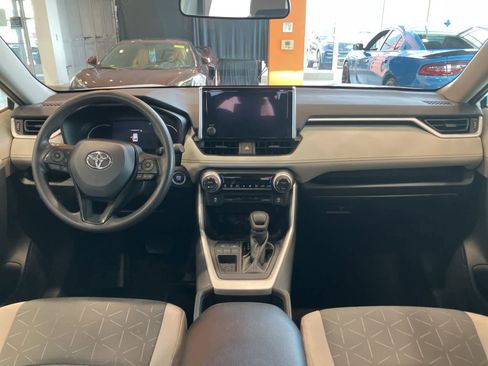 Used 2023 Toyota RAV4 XLE FWD image 23