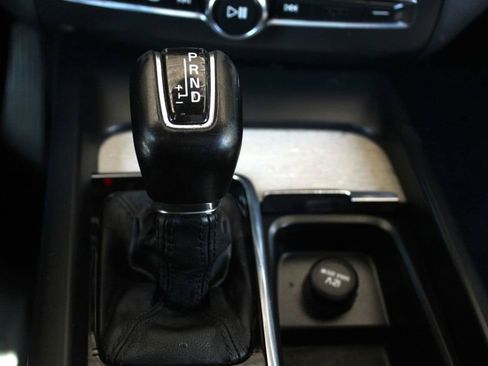 Used 2018 Volvo XC60 T6 Inscription w/ Luxury Seat Package AWD/4WD image 30
