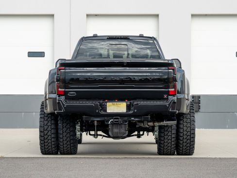 Used 2025 Ford F450 Platinum image 9