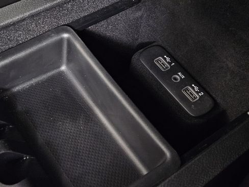 Used 2023 Chrysler 300 S RWD image 17