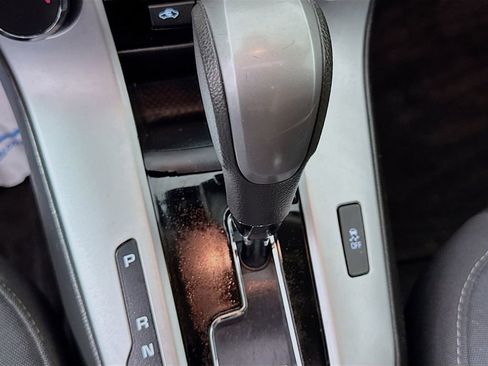 Used 2016 Chevrolet Cruze LT w/ Sun And Sound Package FWD image 20
