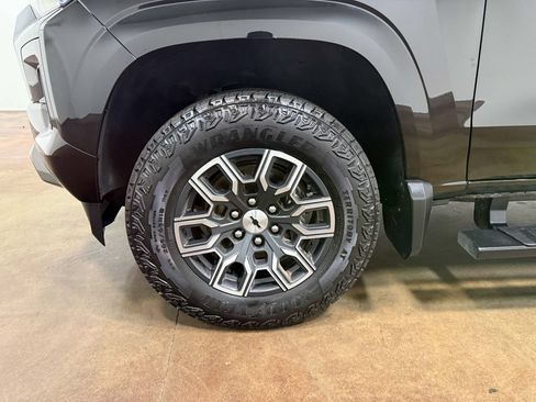 Used 2023 Chevrolet Colorado Z71 w/ Z71 Convenience Package 2 AWD/4WD image 83