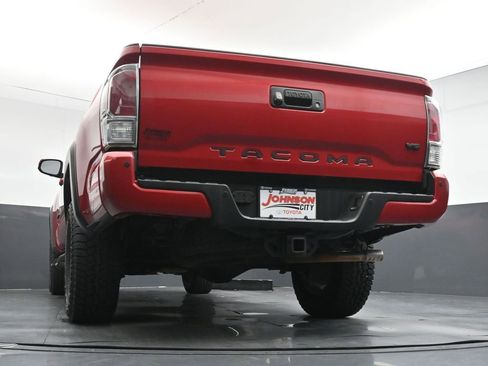 Used 2023 Toyota Tacoma TRD Off-Road w/ TRD Premium Off Road Package AWD/4WD image 36