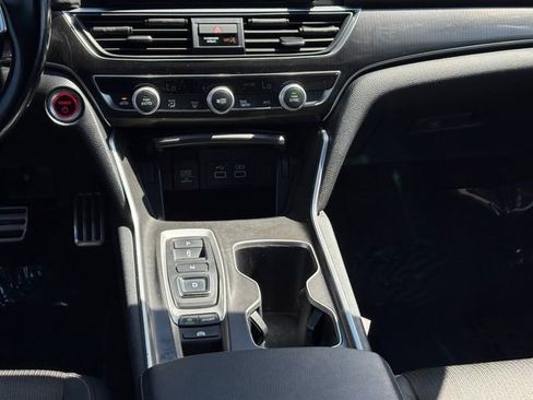 Used 2022 Honda Accord Sport image 17