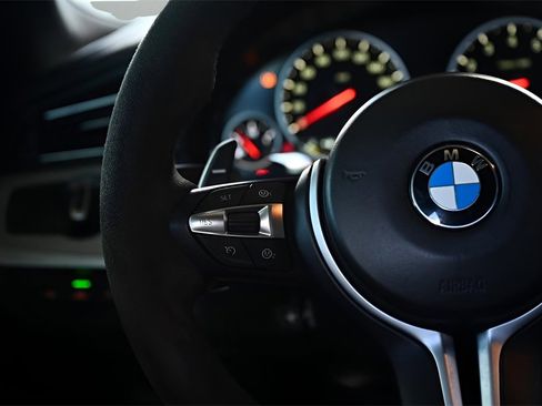 Used 2015 BMW M5 image 36