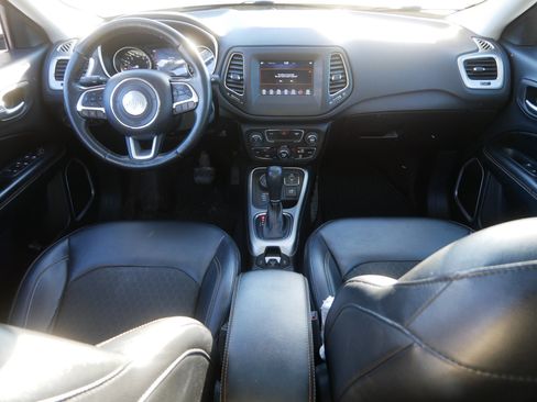 Used 2018 Jeep Compass Latitude w/ Popular Equipment Group image 10