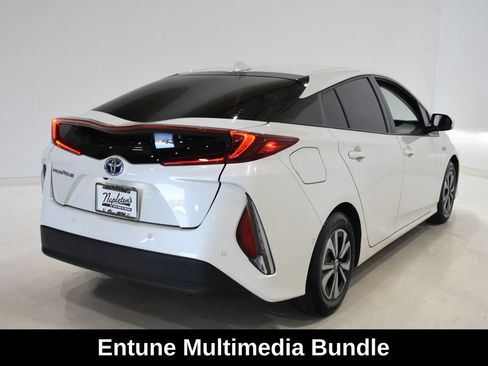 Used 2017 Toyota Prius Prime Advanced FWD image 4