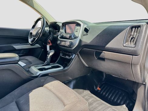 Used 2022 Chevrolet Colorado LT w/ Fleet Safety Package RWD image 28