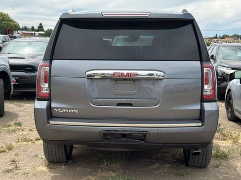 Used 2020 GMC Yukon Denali w/ Denali Premium Package AWD/4WD image 5
