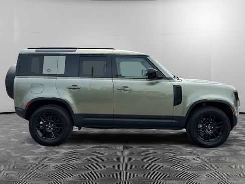 Used 2023 Land Rover Defender 110 SE AWD/4WD image 7