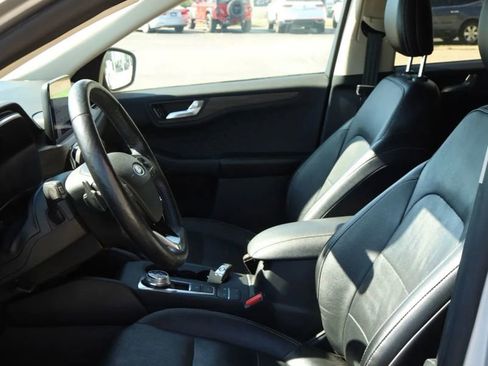 Used 2020 Ford Escape Titanium AWD/4WD image 13