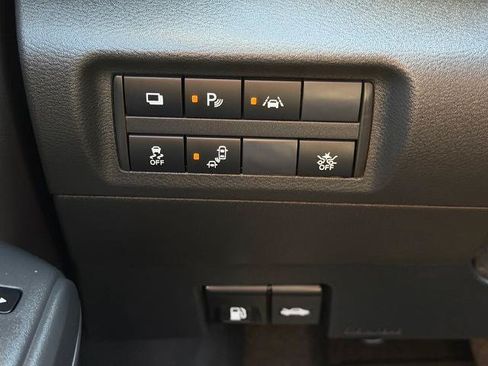 Certified 2025 Nissan Kicks Play S FWD image 25