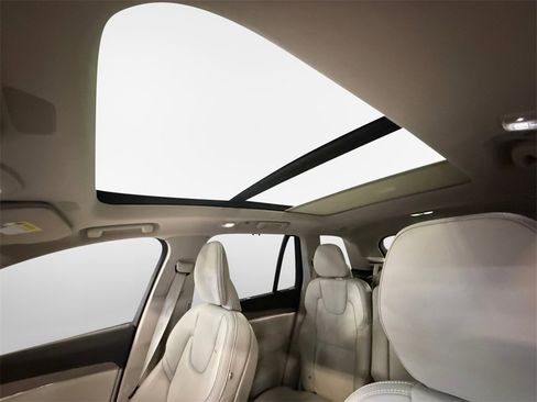 Used 2024 Volvo XC90 B6 Ultimate image 23
