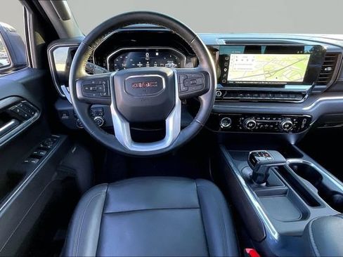 Used 2023 GMC Sierra 1500 SLT w/ SLT Premium Package AWD/4WD image 8