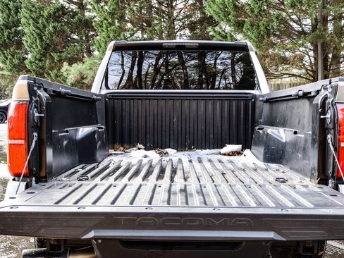 Used 2024 Toyota Tacoma TRD Off-Road image 35