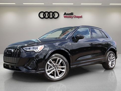 Used 2025 Audi Q3 2.0T Premium w/ Convenience Package image 1