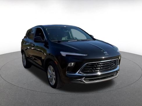 Used 2025 Buick Encore GX Preferred image 2