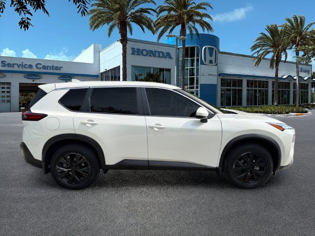 Used 2023 Nissan Rogue SV FWD image 7