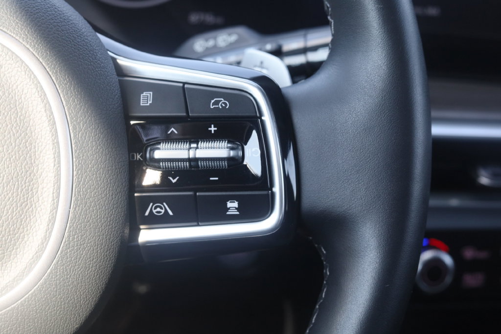 Used 2025 Kia Sorento SX Prestige AWD/4WD image 13