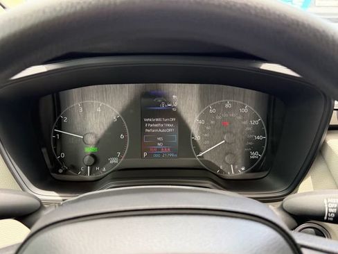 Used 2024 Toyota Corolla LE w/ LE Convenience Package FWD image 22