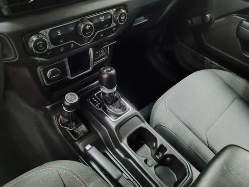 Used 2024 Jeep Wrangler Unlimited Sport AWD/4WD image 14