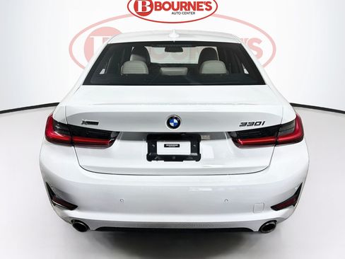 Used 2019 BMW 330i xDrive Sedan w/ Convenience Package AWD/4WD image 10