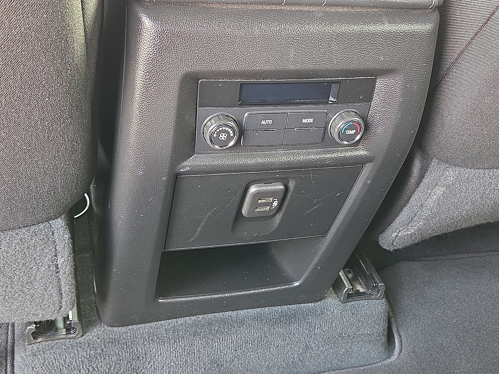 Used 2023 Chevrolet Traverse LT FWD image 12