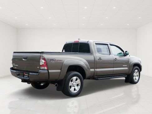 Used 2015 Toyota Tacoma 4x4 Double Cab w/ TRD Sport Package image 3