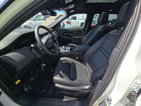 Used 2026 Land Rover Range Rover Evoque S AWD/4WD image 4