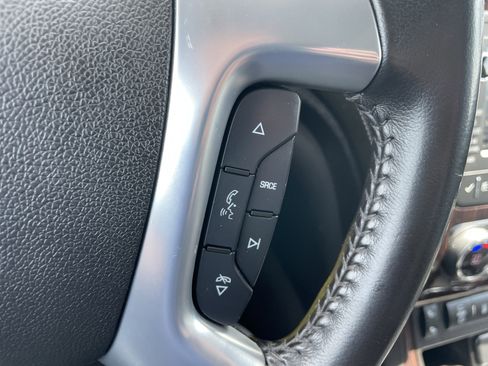 Used 2017 Chevrolet Traverse LT AWD/4WD image 18