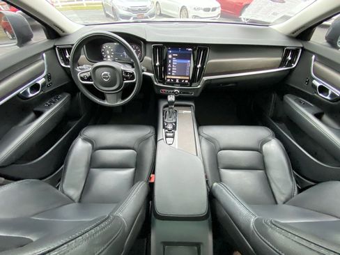 Used 2018 Volvo V90 T6 Cross Country w/ Convenience Package image 18