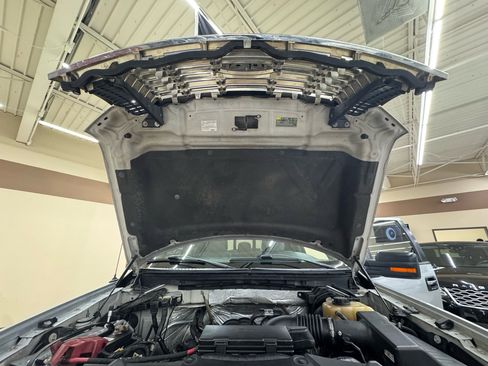 Used 2012 Ford F150 XLT w/ XLT Chrome Pkg image 45