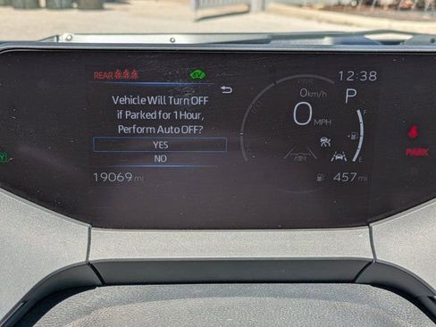 Used 2025 Toyota Prius LE image 33